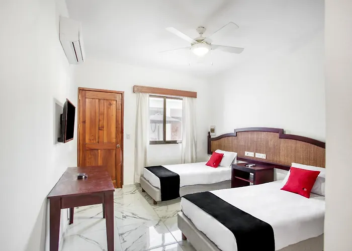 Capital O Yukon Hotel 2*
